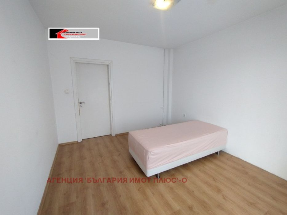 Дава се под наем Тристаен апартамент в София, Център - 92 кв.м за 700 € - Снимка #5