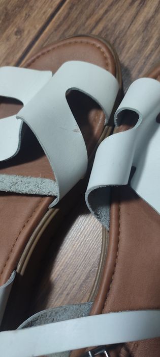Продаются сандалии 39 размер