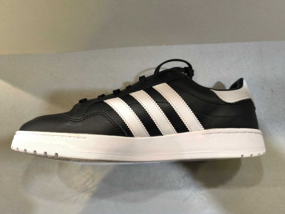 Adidas Originals N44,5 Ниски кецове Ест кожа.Нови.Оригинал.