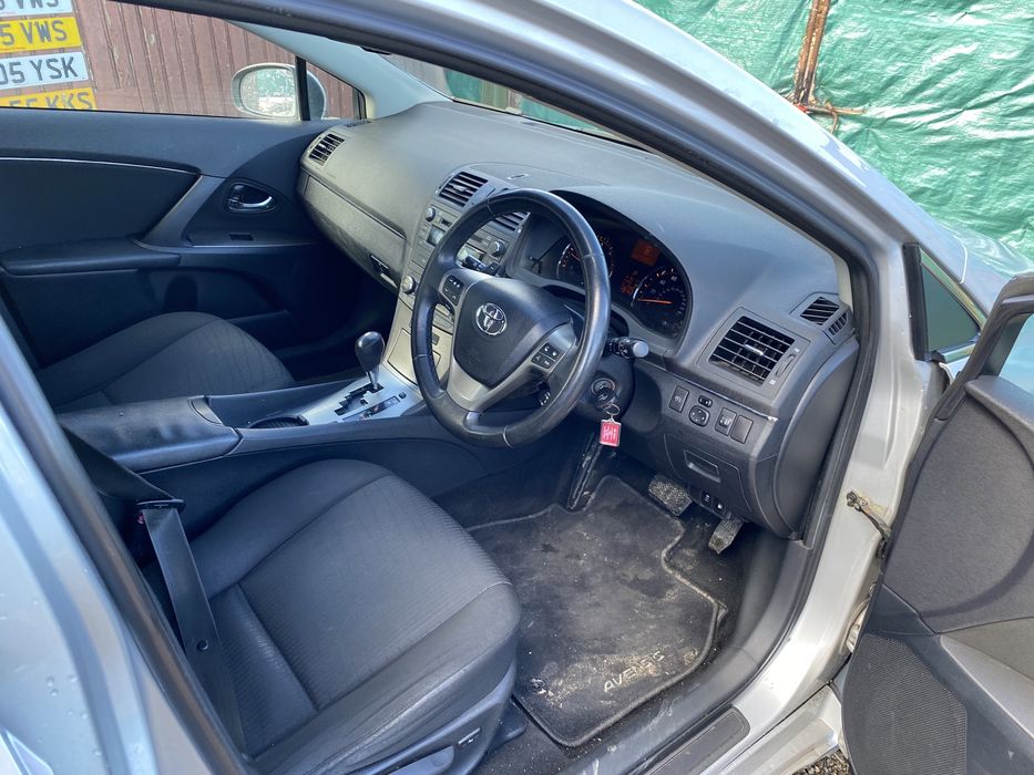 Тойота Авенсис Toyota Avensis T27 2010г На части 2.2 dcat 150 кс