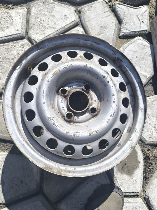 Продам штампованный диск R14