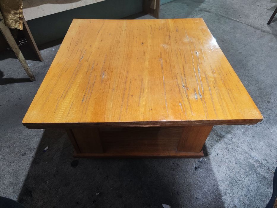 Столик журнальный