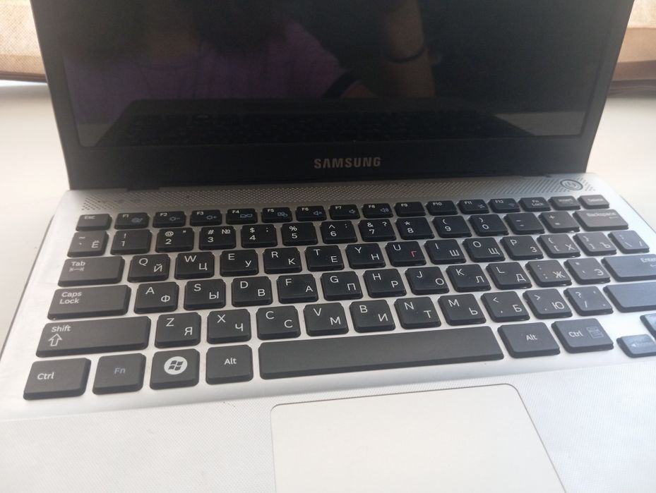 Продам ноутбук Samsung NP350U2B-A01RU (12.5")
