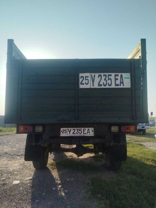 УАЗ бартавой юк машинаси