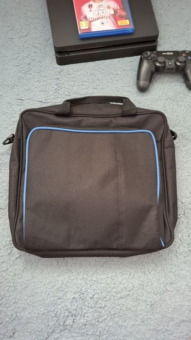 Playstation 4/ ps4 slim