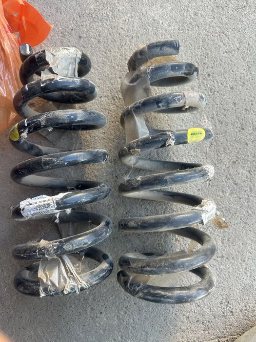 Продам пружина от Паджеро