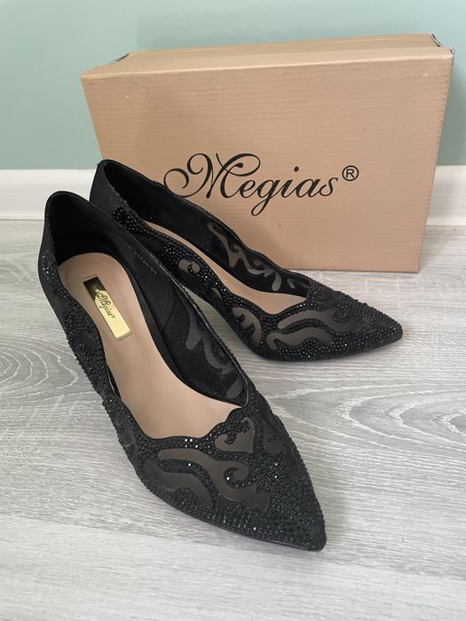 Дамски обувки