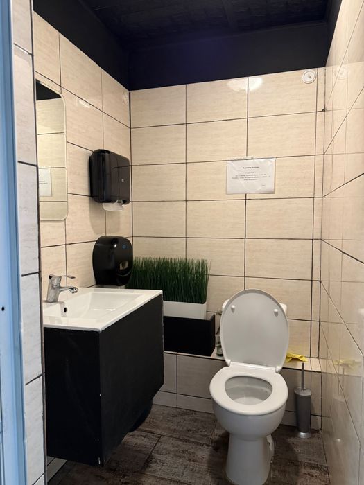 Inchiriez spatiu comercial 400mp