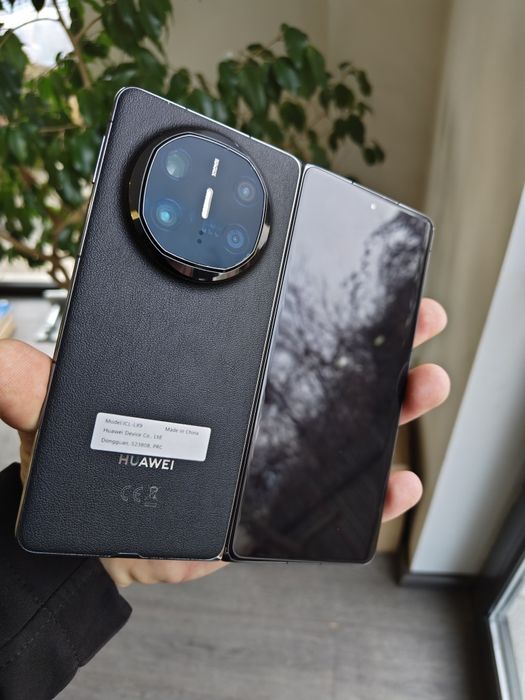 Huawei Mate X6 Black 512Gb/12Gb Ram