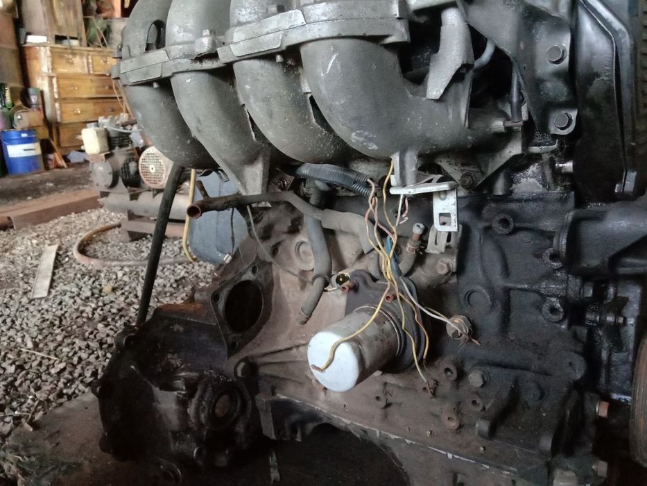Двигатель на мазду переходку 16кл.DOHC
