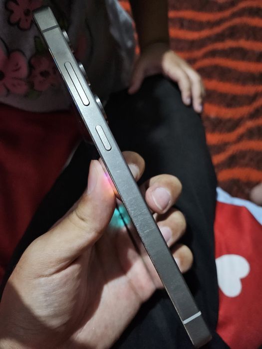 S25Ultra 12/256 sastayanyasi zor faqat kalonkasi sal shirilavoti
