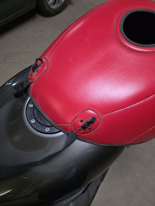 Кожа за резервоар HONDA CBR 1100 XX