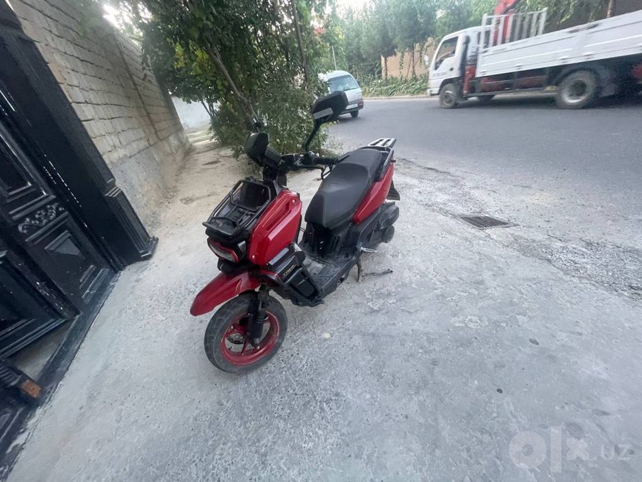 Sukuter tank sotiladi