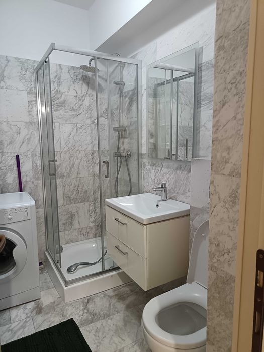 Vand apartament  2 camere  in   Complex Royal  (Copou )   IASI