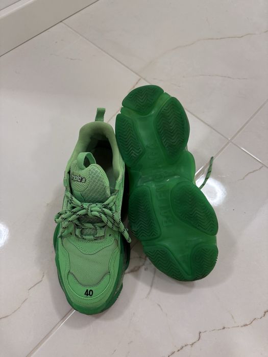 Balenciaga track , Track 2 , triple s