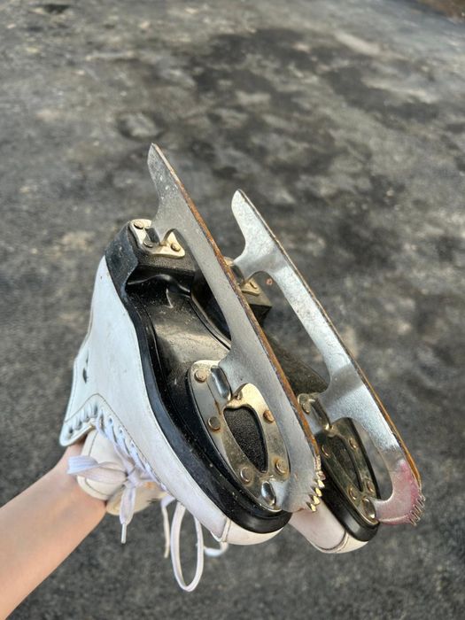 Продам коньки почти новые