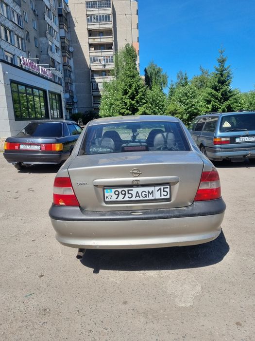 Продам Опель вектра б