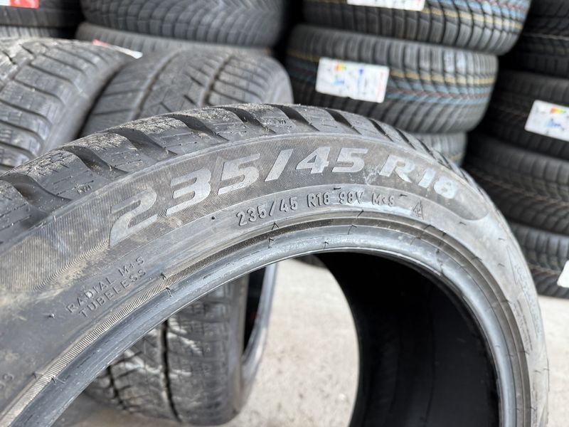 235/45/18 PIRELLI 4бр