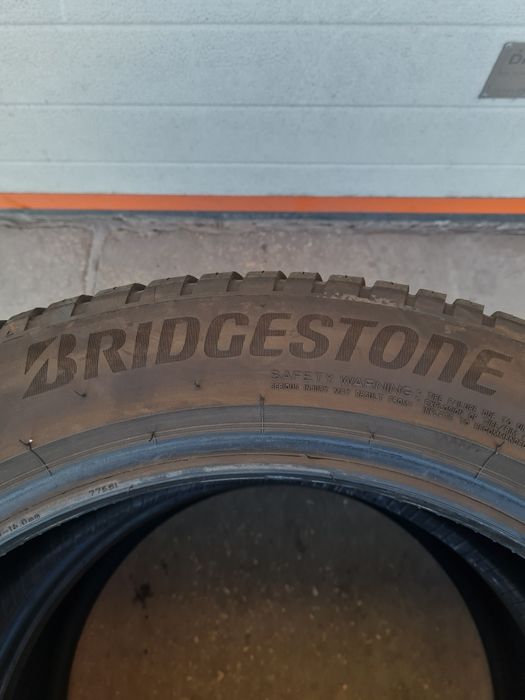 Всесезонни гуми 2 броя BRIDGESTONE WeatherControl A005 235 50 R19 дот 2923