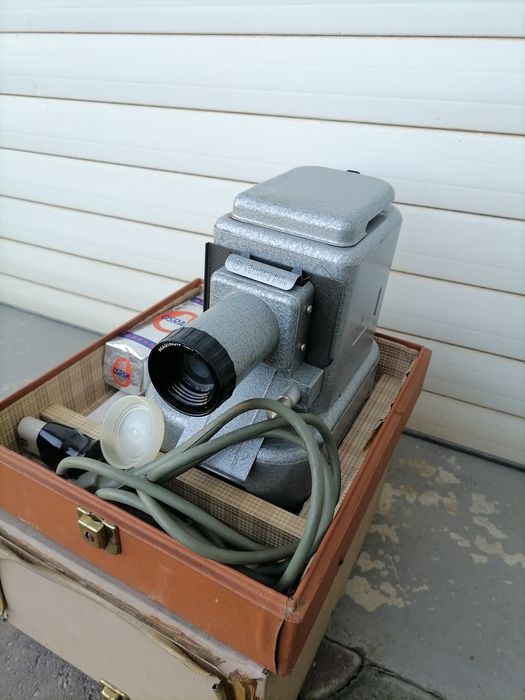 Aparat de filmat Retro