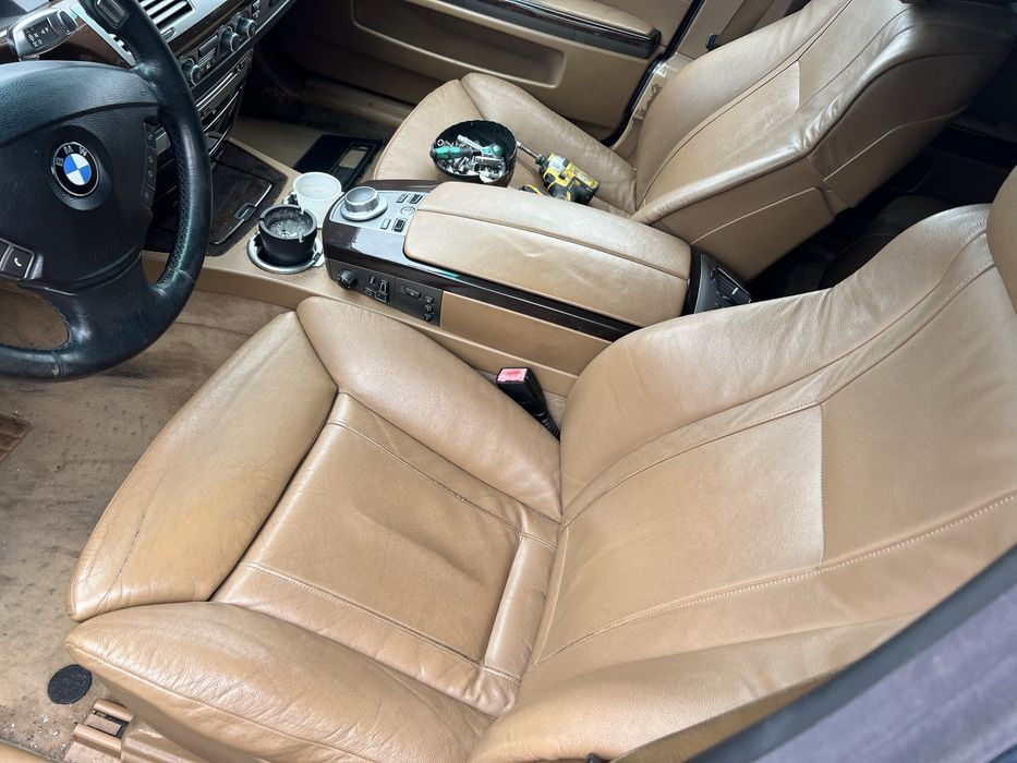Dezmembrez BMW E65 730 231 2 Buc alcantara
