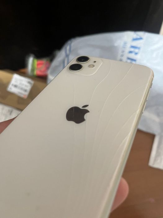 Продам Iphone 11