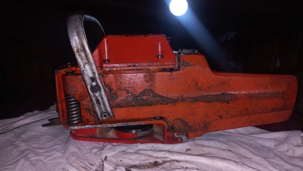 Vând sau dezmembrez husqvarna 262xp