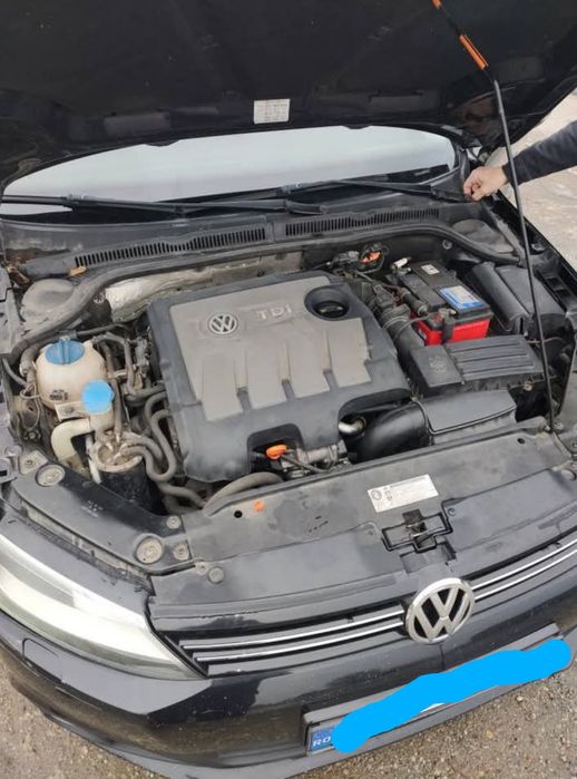 Vând VW JETTA DIN 2011