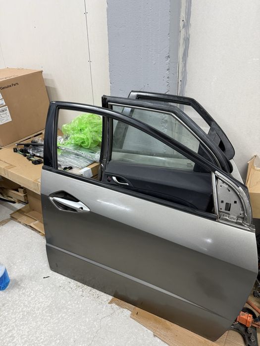 Задна броня, врати и други за Honda Civic 8 2.2 cdti на части