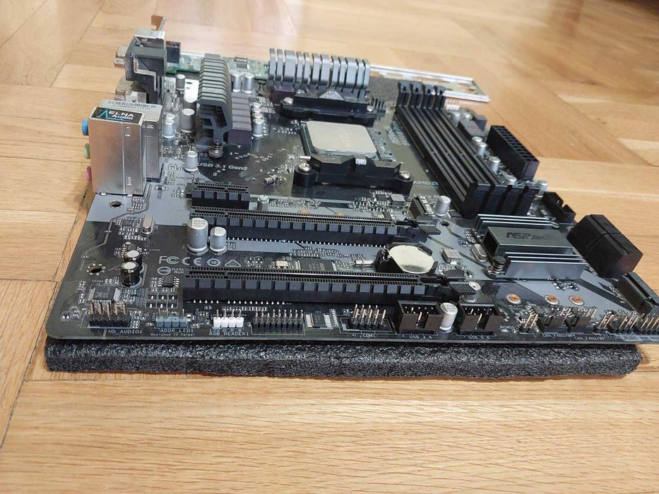 AMD Ryzen 5 5600 + AsRock B450M Pro4