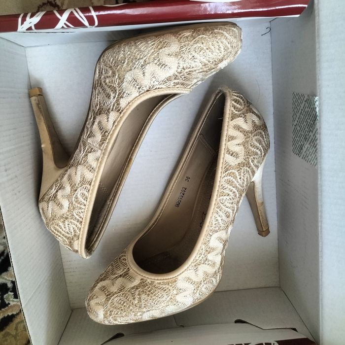 Продам обуви босоножка туфли