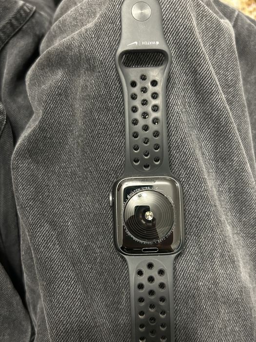 Apple Watch SE nike
