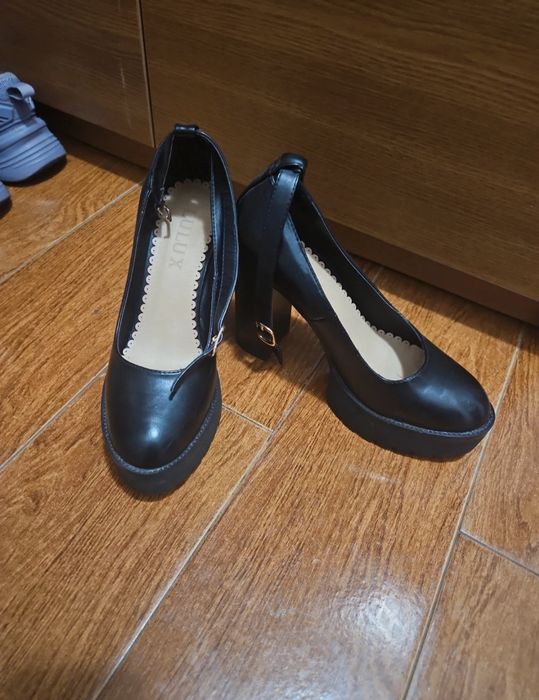 Pantofi dama marime 38