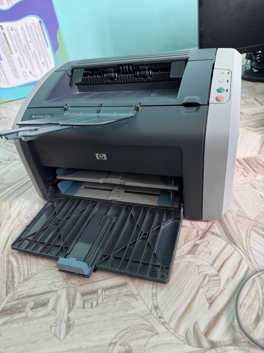 Продам лазерный принтер HP LaserJet 1010