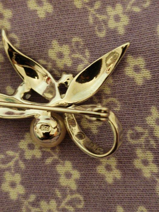 Брошь серебряная