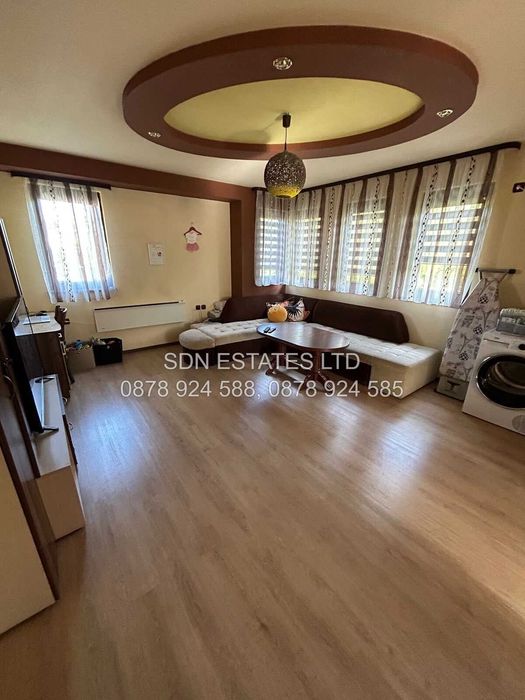 Продава се Тристаен апартамент в Казанлък - 110 кв.м за 1368 €/кв.м - Снимка #1