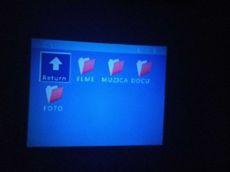 Proiector media RoHs , cu conectare la orice PC sau telefon