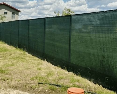 Executam garduri diferite modele