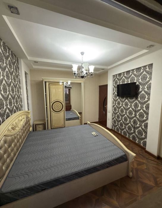 Срочно! Квартира на С.Азимова 2/3/4 общ пл 62м/77 серия