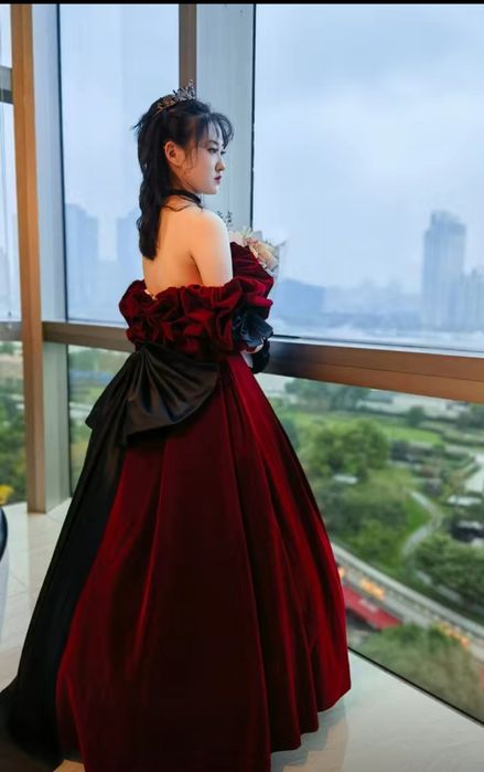 Шикарное вечернее  платье в аренду