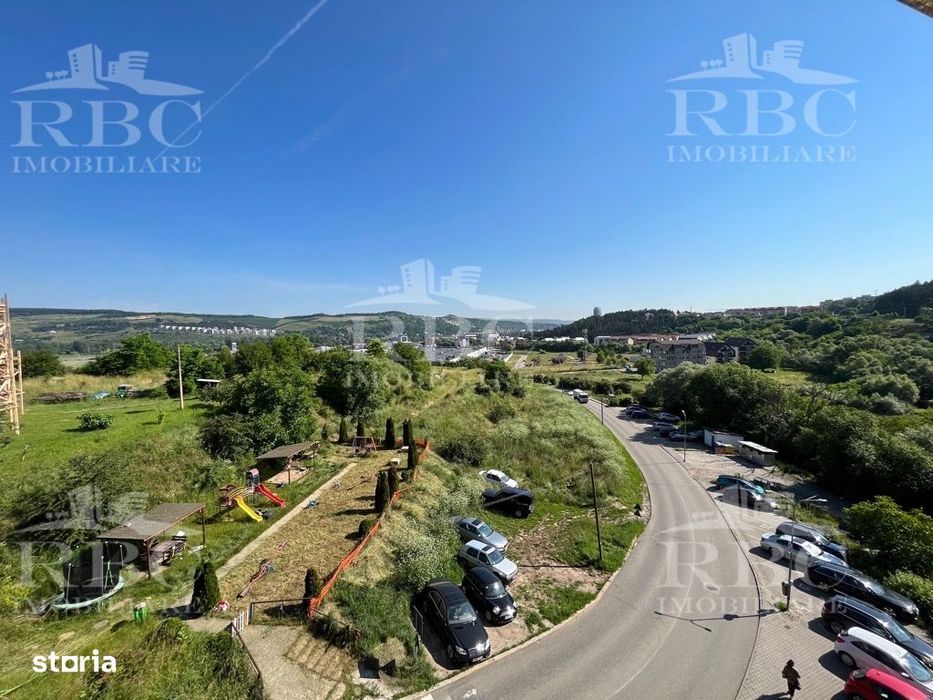 Apartament 3 camere cu balcon Valea Garboului