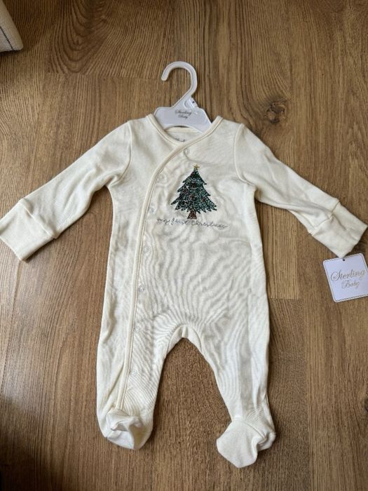 Коледни бебешки дрешки от Англия