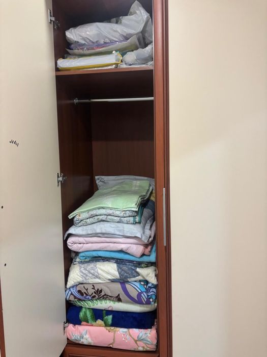 Срочно продам шкаф