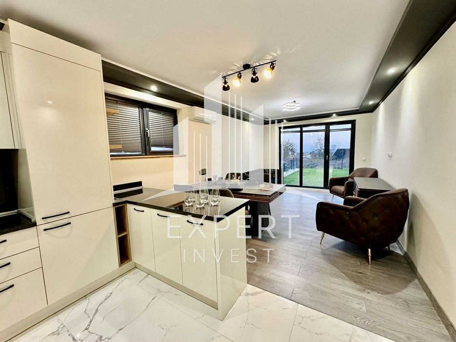 Продава се Двустаен апартамент в Варна, Изгрев - 116 кв.м за 725 €/кв.м - Снимка #1