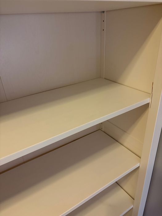 Бяла секция ИКЕА с 6 рафта – като нова