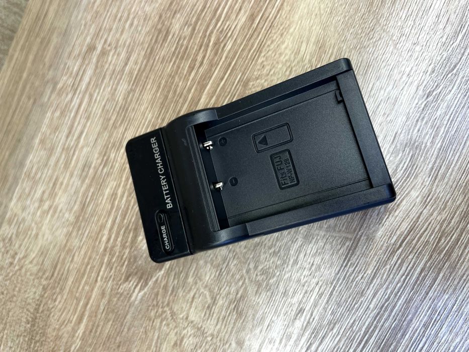 Зарядное устройство Fujifilm BC-W126