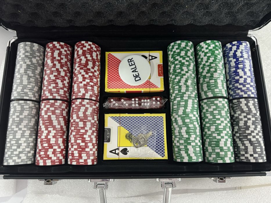 Покер Набор для игри покер 300 фишек