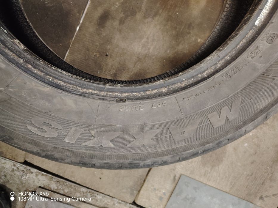 Продам MAXXIS 215/60 R16