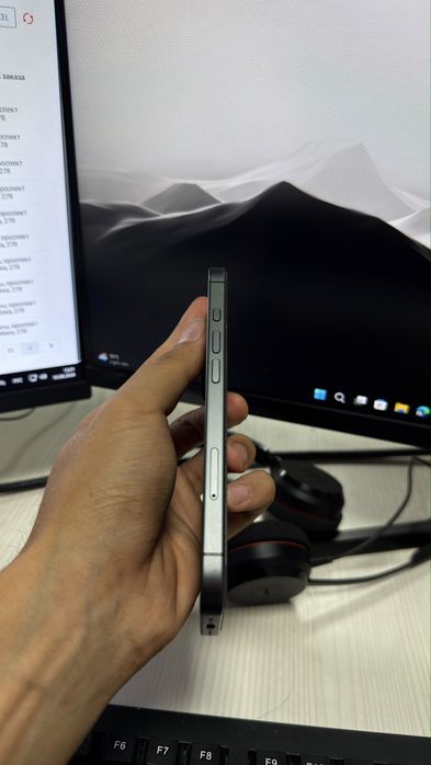 Iphone 17 серый 256 ГБ
