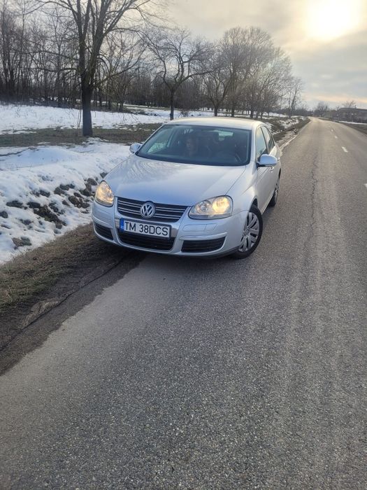 vând vw jetta 1.9